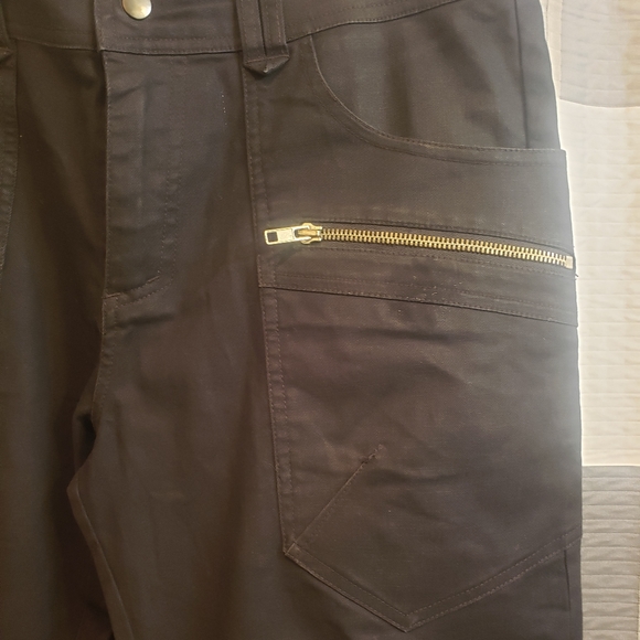 Khakis - Picture 3 of 4